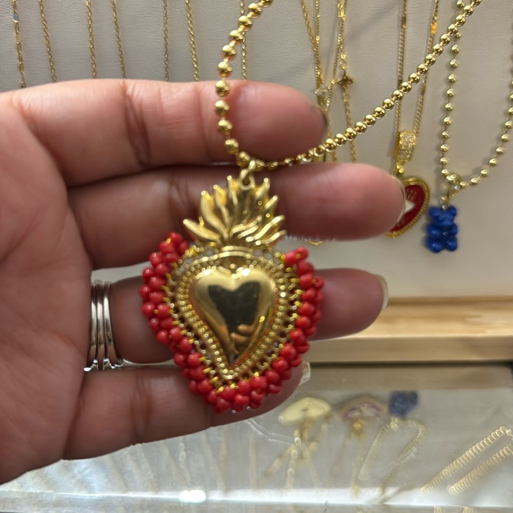 Trendy Big Hearth Necklace
